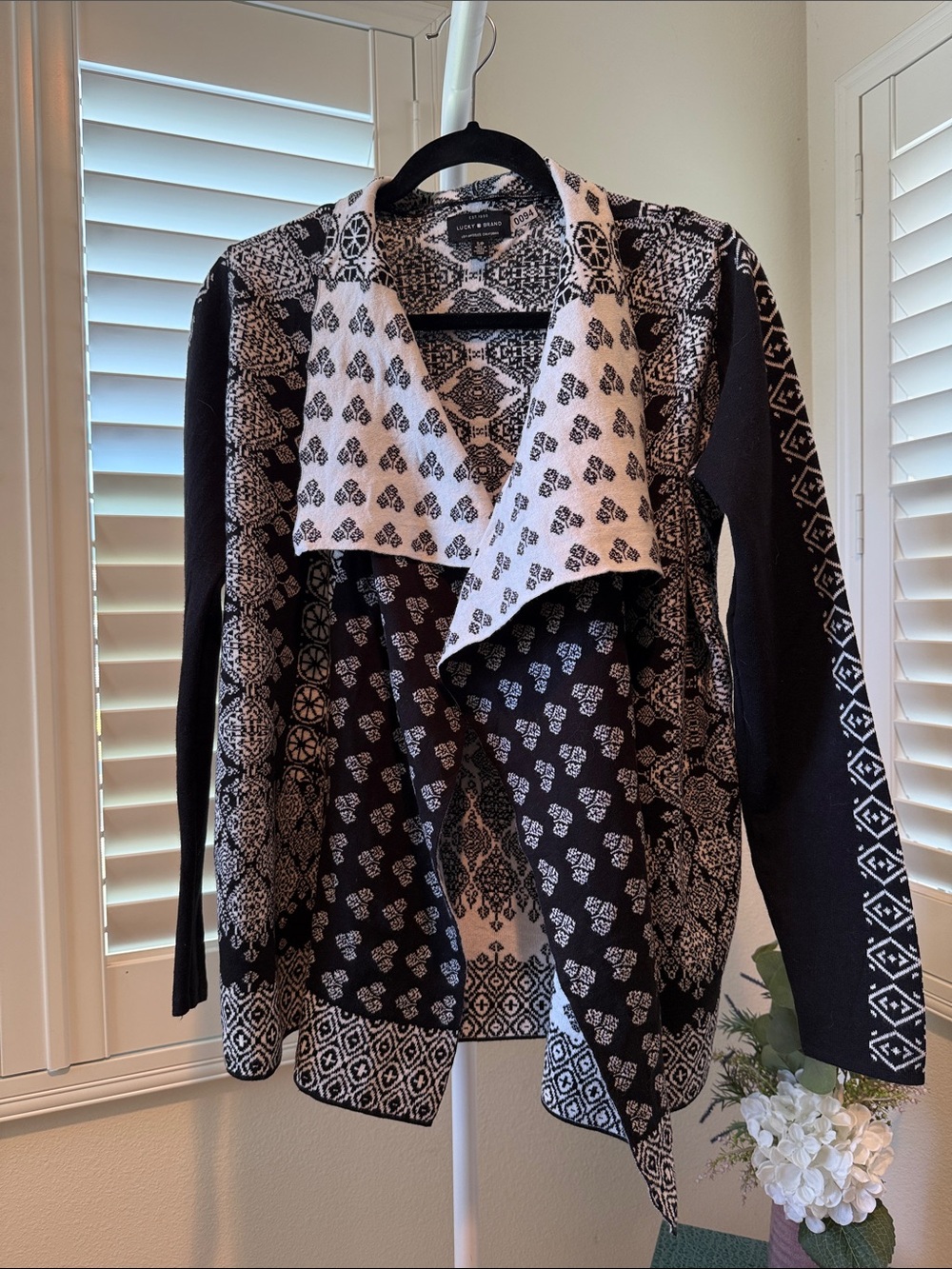 Lucky Brand Black and White Draped Open-Front Cardigan size small
